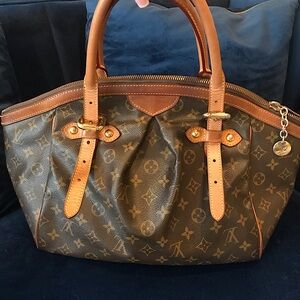 SOLD - Large Auth LOUIS VUITTON TIVOLI GM ! Great Leather nice condition !!